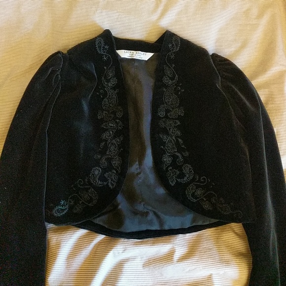 Velvet Victorian embroidered jacket - Picture 2 of 4